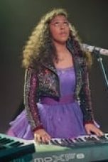 Julie and the Phantoms Season 1 Episode 9